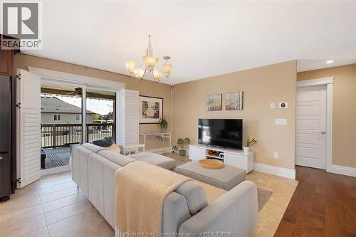 1345 Deer Run Trail, Lakeshore, ON - Indoor Photo Showing Living Room