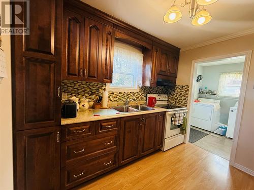 196 Bond'S Path, Placentia, NL - Indoor Photo Showing Kitchen With Double Sink