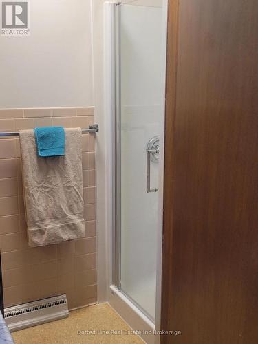 34 Albert Street, Norfolk (Langton), ON - Indoor Photo Showing Bathroom