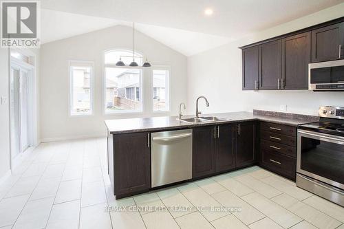 2503 Leeds Crossing, London South (South U), ON - Indoor Photo Showing Kitchen With Double Sink