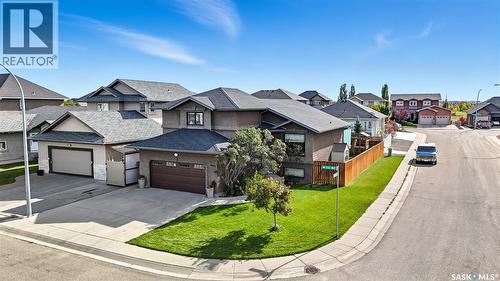 703 Beechdale Way, Saskatoon, SK - Outdoor With Facade