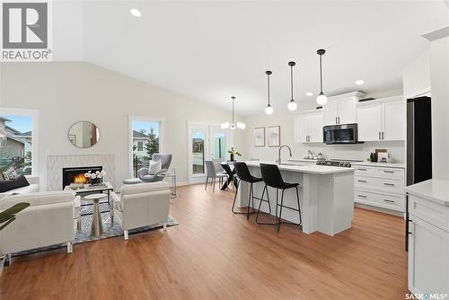 703 Beechdale Way, Saskatoon, SK - Indoor Photo Showing Kitchen With Upgraded Kitchen