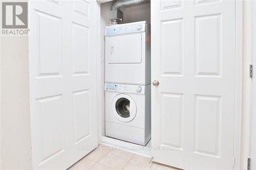 142 - 3050 Erin Centre Boulevard, Mississauga, ON - Indoor Photo Showing Laundry Room