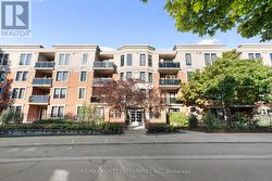303 - 2300 PARKHAVEN BOULEVARD  Oakville, ON L6H 6V9