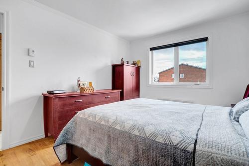 Chambre à coucher principale - 402-3360 Rue Charles-Best, Laval (Chomedey), QC - Indoor Photo Showing Bedroom