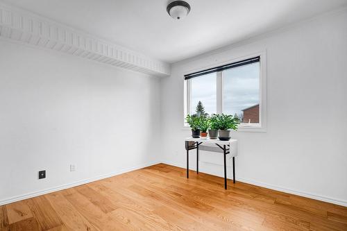 Chambre à coucher - 402-3360 Rue Charles-Best, Laval (Chomedey), QC - Indoor Photo Showing Other Room