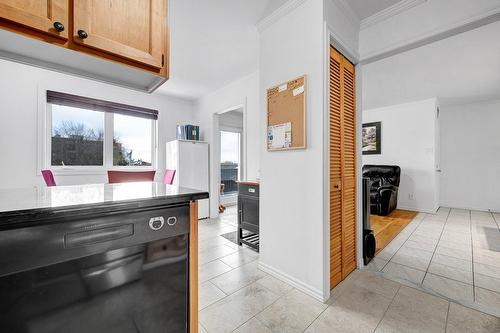 Cuisine - 402-3360 Rue Charles-Best, Laval (Chomedey), QC - Indoor