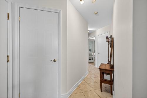 Hall d'entrée/Vestibule - 1166 Rue Notre-Dame-De-Fatima, Laval (Pont-Viau), QC - Indoor Photo Showing Other Room