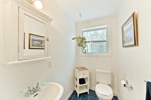 Salle d'eau - 31 Rue Thornton N., Coaticook, QC - Indoor Photo Showing Bathroom