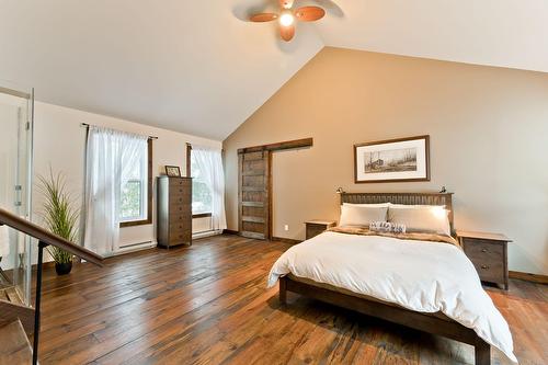 Chambre à coucher principale - 31 Rue Thornton N., Coaticook, QC - Indoor Photo Showing Bedroom