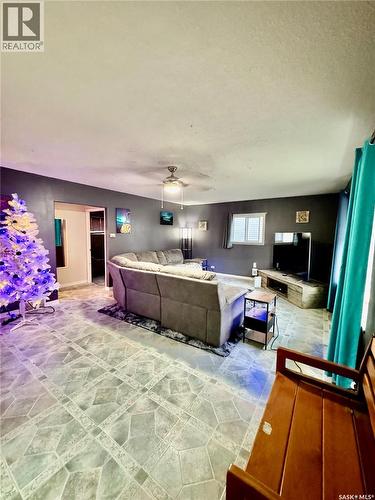 719 Donald Street, Hudson Bay, SK - Indoor