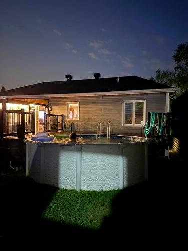 Piscine - 98 Rue Des Hayes, Québec (Beauport), QC - Outdoor