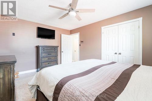 24 Marsellus Drive, Barrie, ON - Indoor Photo Showing Bedroom