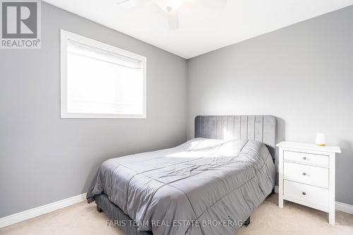 24 Marsellus Drive, Barrie, ON - Indoor Photo Showing Bedroom