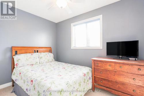 24 Marsellus Drive, Barrie, ON - Indoor Photo Showing Bedroom