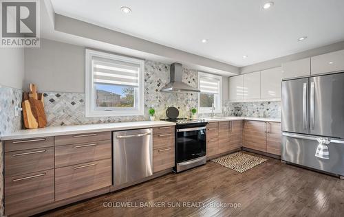 10 Corsham Place, Caledon, ON - Indoor Photo Showing Kitchen