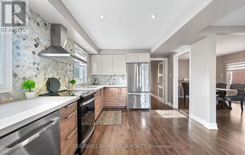 10 Corsham Place, Caledon, ON - Indoor Photo Showing Kitchen