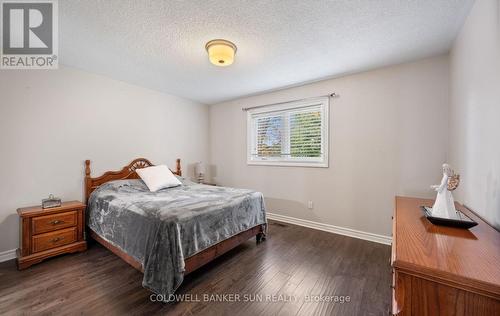 10 Corsham Place, Caledon, ON - Indoor Photo Showing Bedroom