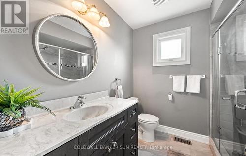 10 Corsham Place, Caledon, ON - Indoor Photo Showing Bathroom