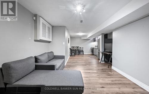 10 Corsham Place, Caledon, ON - Indoor Photo Showing Other Room