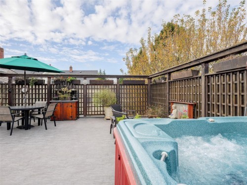 1152 Chapman St, Victoria, BC 