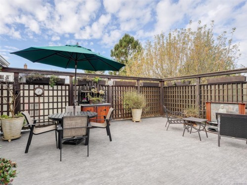 1152 Chapman St, Victoria, BC 