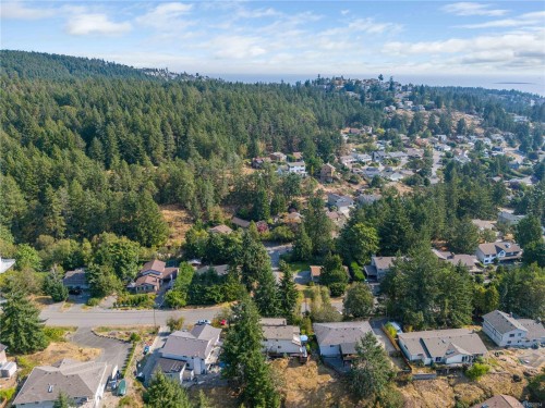 3132 Robin Hood Dr, Nanaimo, BC 