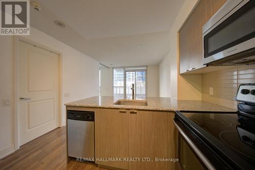 501 - 23 Sheppard Avenue E, Toronto, ON - Indoor Photo Showing Kitchen
