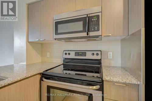 501 - 23 Sheppard Avenue E, Toronto, ON - Indoor Photo Showing Kitchen