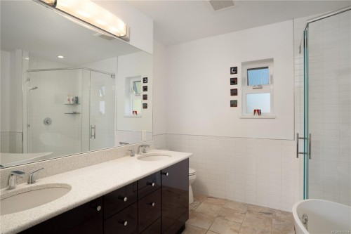 1530 Brooke St, Victoria, BC 