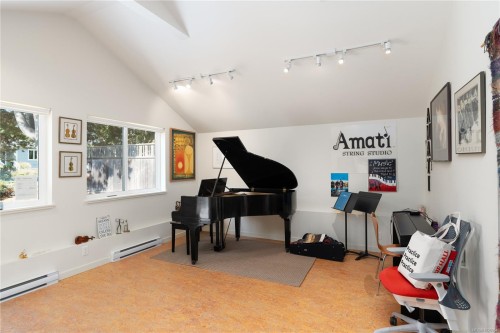 1530 Brooke St, Victoria, BC 