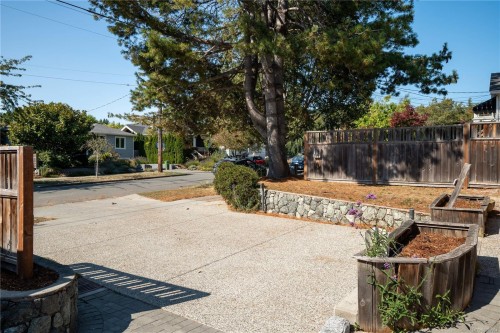 1530 Brooke St, Victoria, BC 