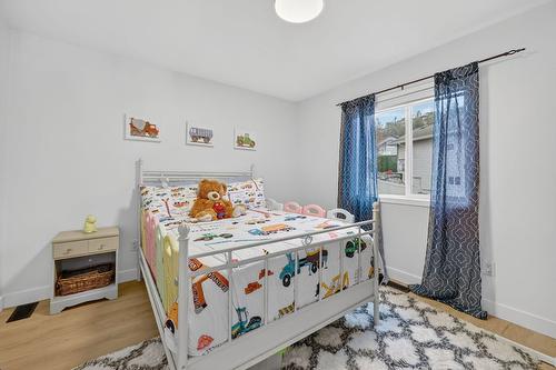 667 South Crest Drive, Kelowna, BC - Indoor Photo Showing Bedroom