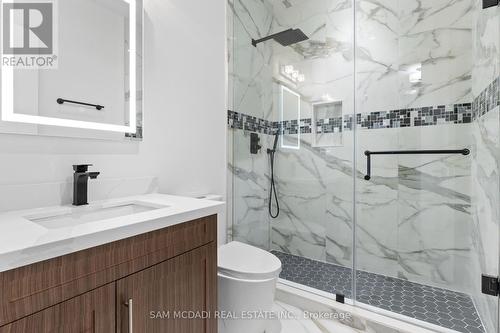 193 Mateo Place, Mississauga, ON - Indoor Photo Showing Bathroom
