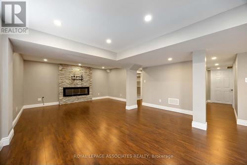 Bsmt - 61 Estrella Crescent, Richmond Hill, ON - Indoor With Fireplace