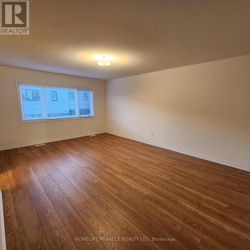 35 Tamworth Terrace, Barrie, ON - Indoor Photo Showing Other Room
