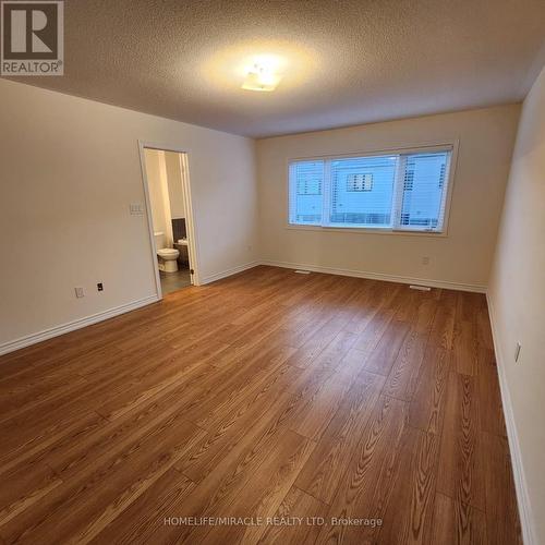 35 Tamworth Terrace, Barrie, ON - Indoor Photo Showing Other Room