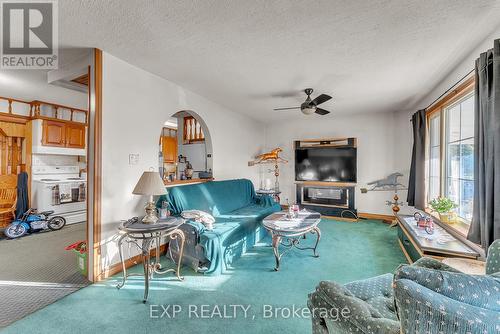 155 Frankford Road, Stirling-Rawdon (Stirling Ward), ON - Indoor Photo Showing Living Room