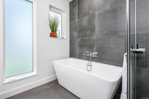 4137 Gartley Point Rd, Royston, BC 