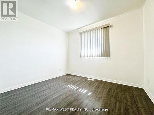 25 Bimini Crescent, Toronto, ON - Indoor Photo Showing Other Room
