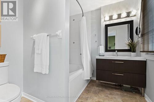 1696 Woodgate Trail, Oshawa, ON - Indoor Photo Showing Bathroom