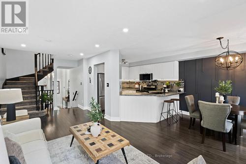1696 Woodgate Trail, Oshawa, ON - Indoor Photo Showing Living Room