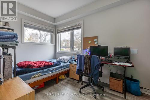 75 Lyman Street, London East (East C), ON - Indoor Photo Showing Bedroom