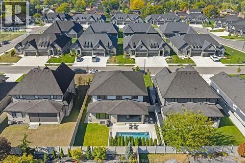 258 Xavier Circle, Lakeshore, ON - Outdoor With Facade With View