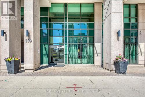 3302 - 208 Enfield Place, Mississauga, ON - Outdoor