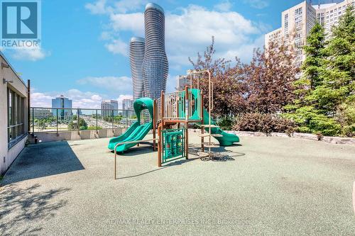 3302 - 208 Enfield Place, Mississauga, ON - Outdoor