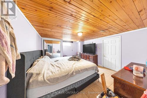 710 Cameron Street, Peterborough Central, ON - Indoor Photo Showing Bedroom