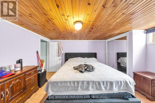 710 Cameron Street, Peterborough Central, ON - Indoor Photo Showing Bedroom