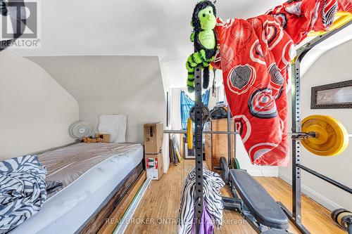 710 Cameron Street, Peterborough Central, ON - Indoor Photo Showing Bedroom