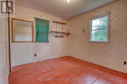 94 Willow Point Lane, Greater Napanee (Greater Napanee), ON - Indoor Photo Showing Other Room